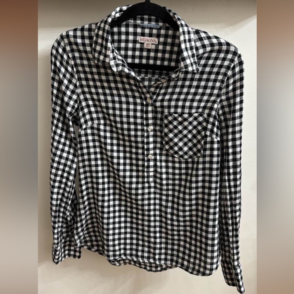 Merona Gingham Plaid Button Down Shirt S with Pocket EUC - Picture 2 of 4